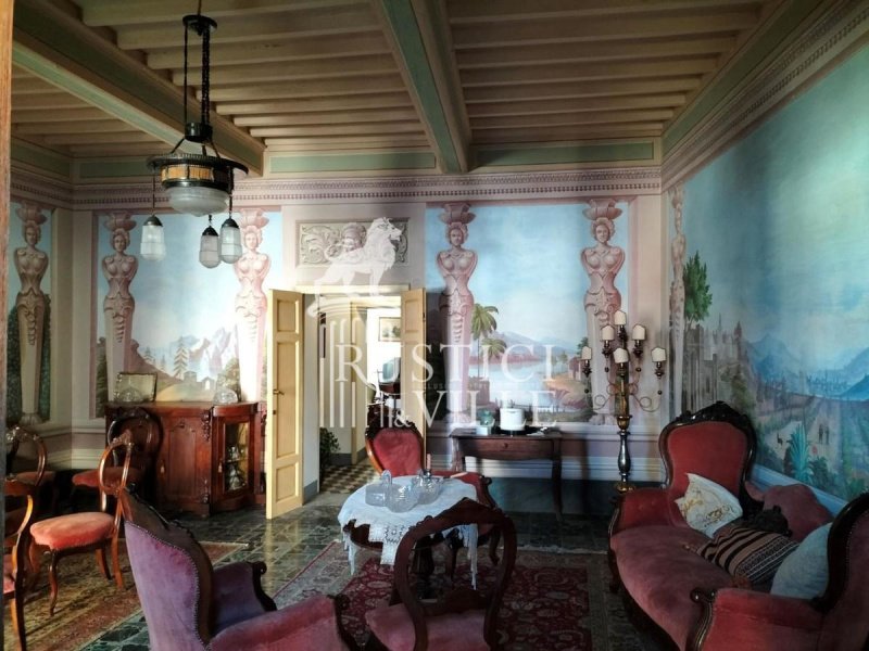 Историческое здание в Пиза