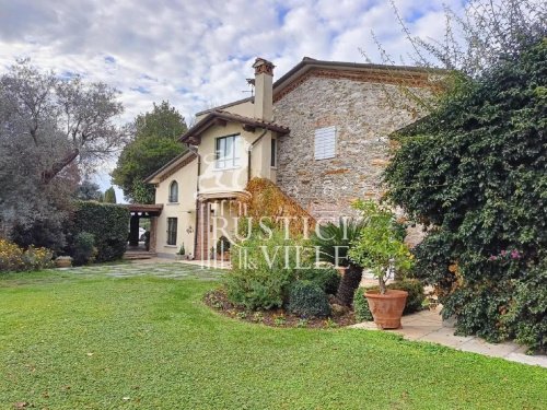 Villa in Pietrasanta