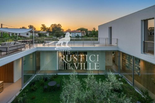 Вилла в Форте-дей-Марми