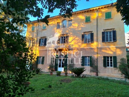 Historiskt hus i Pisa