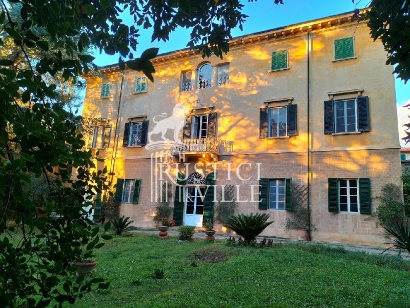 Historisches Haus in Pisa