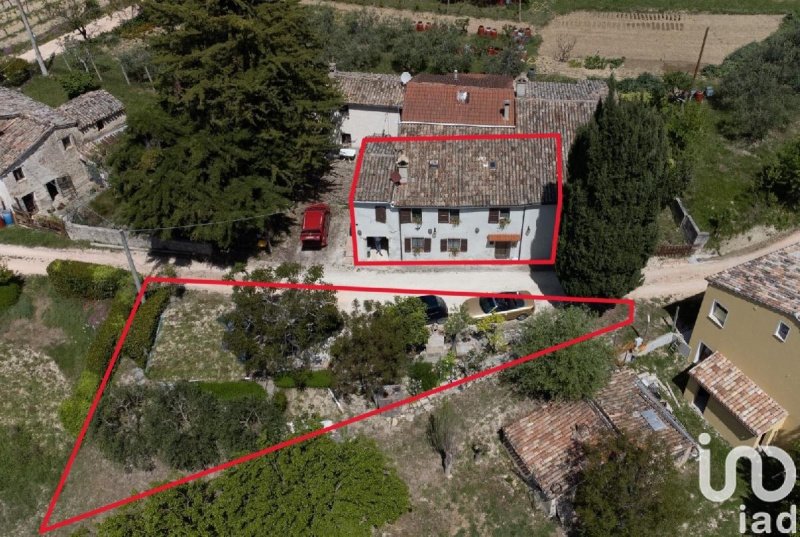 Maison de campagne à Cingoli