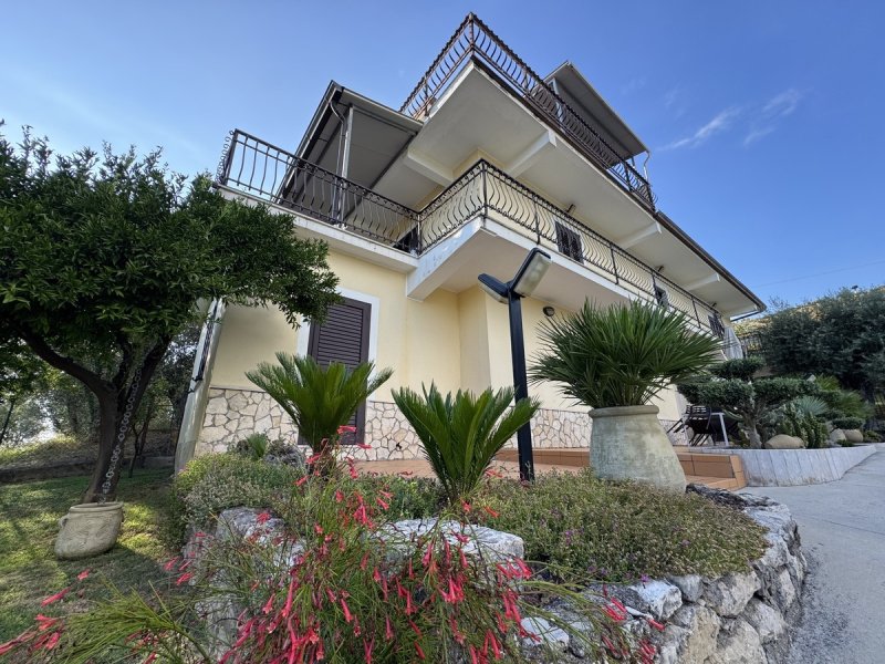 科尔费利切别墅