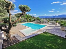 科尔费利切别墅