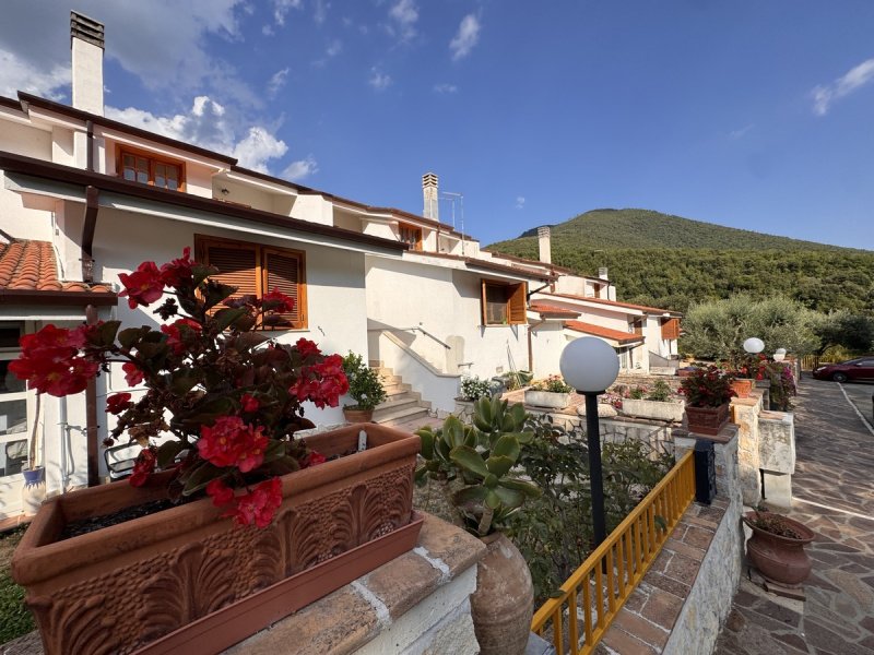 Villa a Colle San Magno