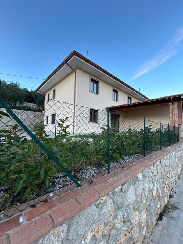 Вилла в Итри