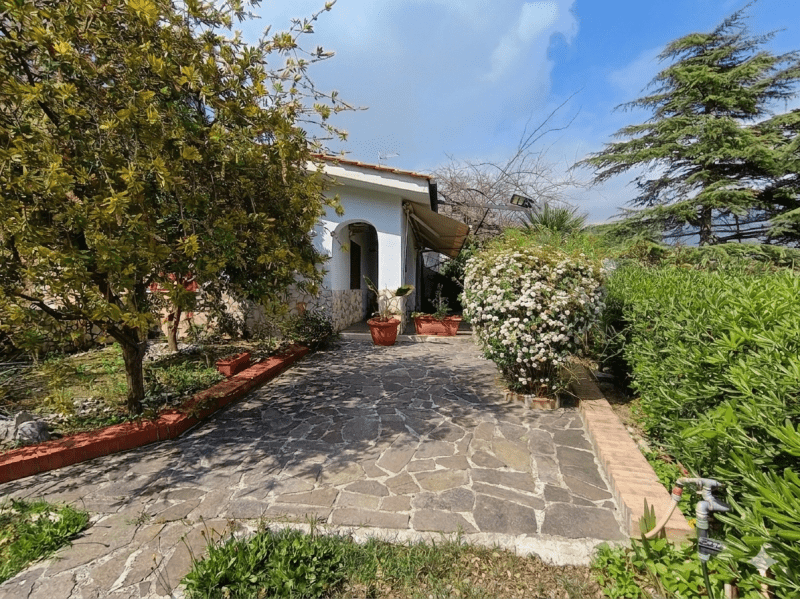 Terraced house in Itri