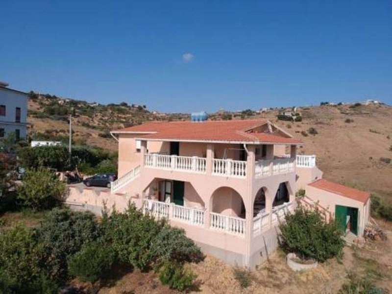 雷阿尔蒙特别墅