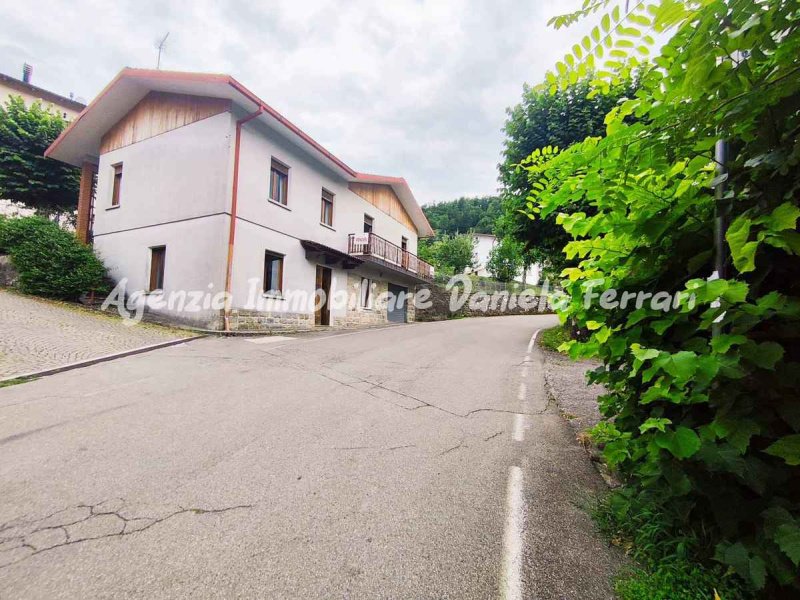 Detached house in Castel di Casio