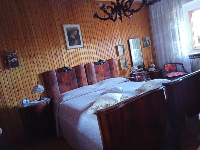 Onafhankelijk appartement in Lizzano in Belvedere