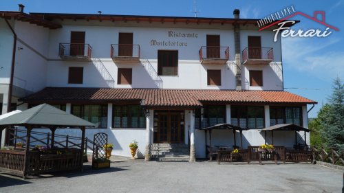 Edifício comercial em Zocca