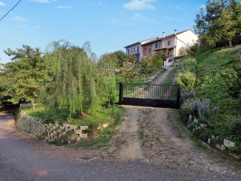 Landhaus in Carentino