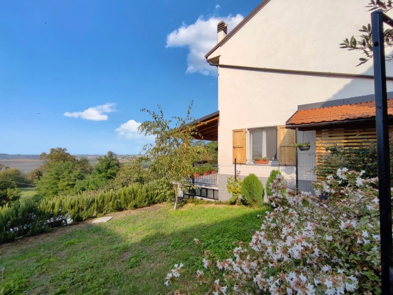 Landhaus in Carentino