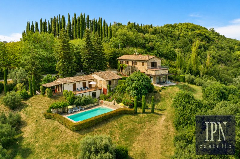 Casa de campo em Montone