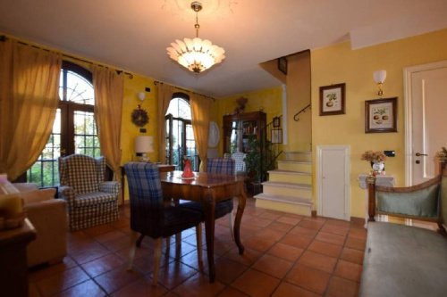 Half-vrijstaande woning in Poggibonsi