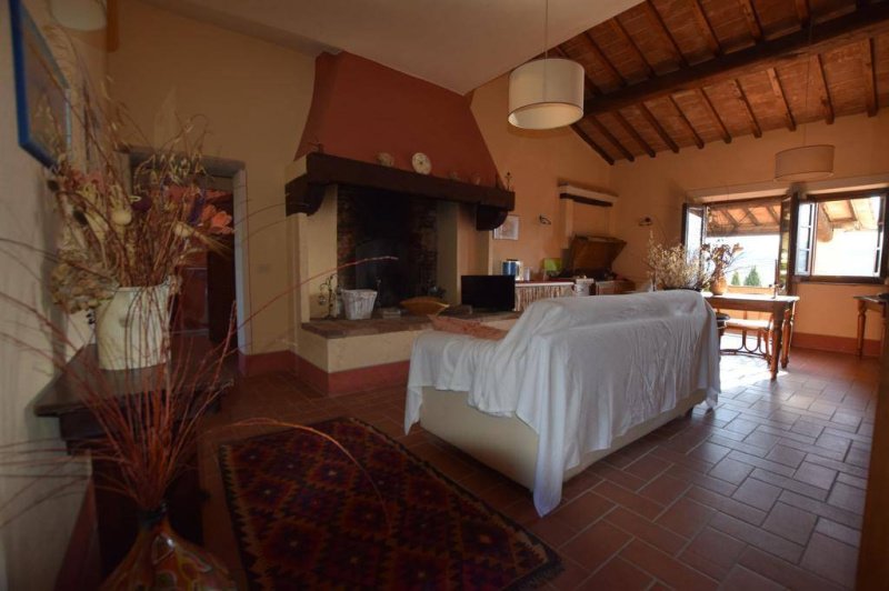 Casa semi indipendente a Gambassi Terme
