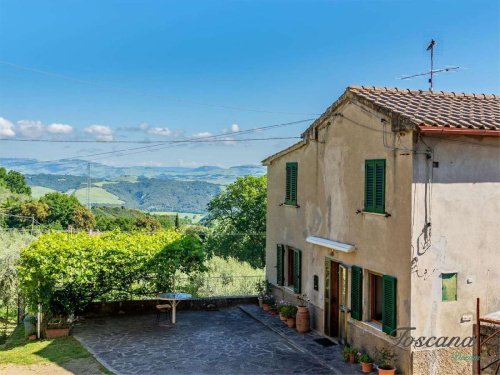 Detached house in Pomarance