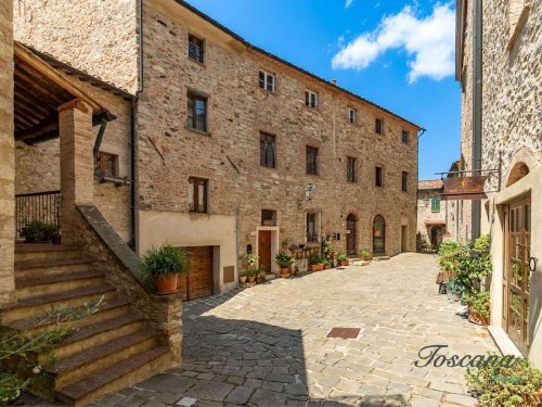Penthouse in Castelnuovo di Val di Cecina