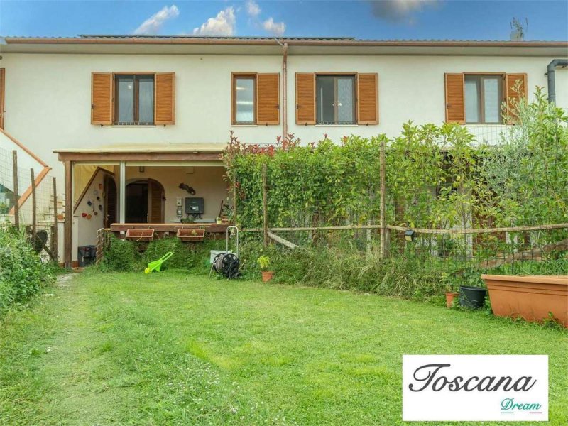 Casa adosada en Suvereto