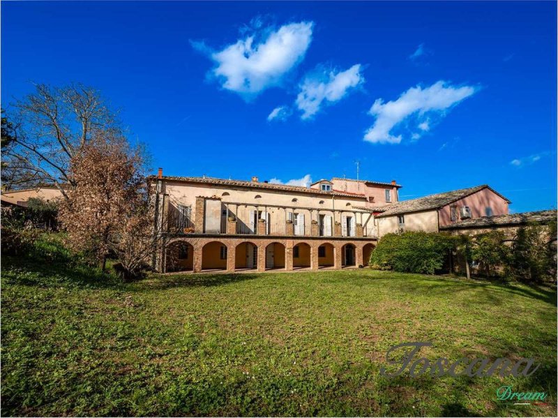 Maison jumelée à Sorano