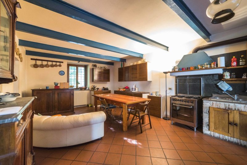 Отдельно стоящий дом в Брембате-ди-Сопра