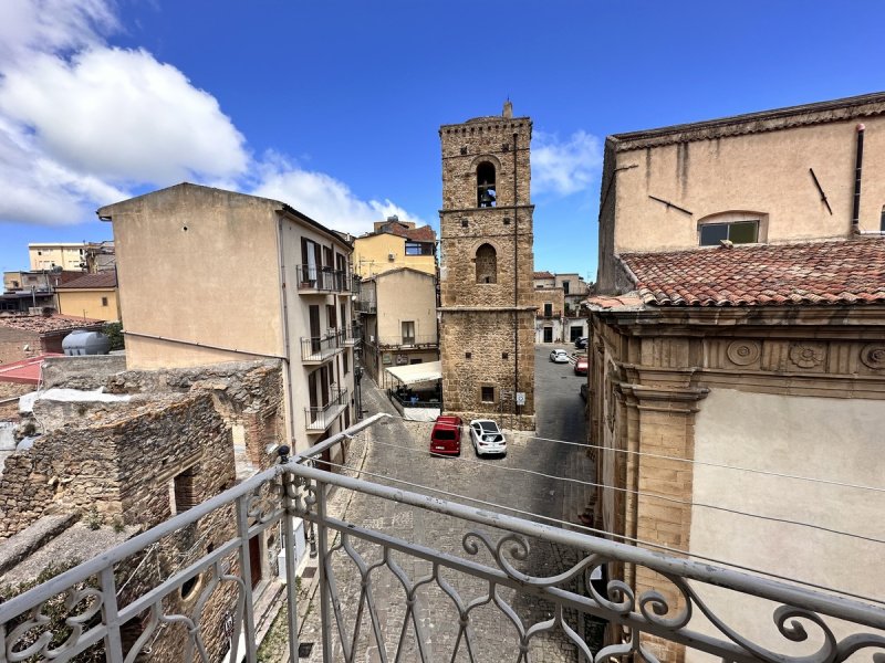 Особняк в Туза