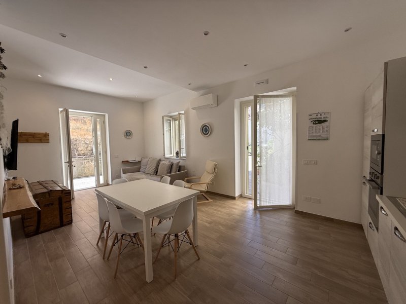 Wohnung in Caronia