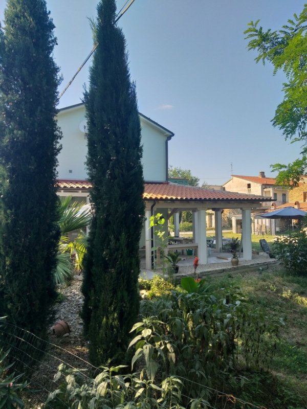 Detached house in Cellino Attanasio