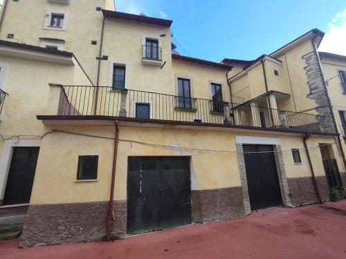 Wohnung in Bussi sul Tirino