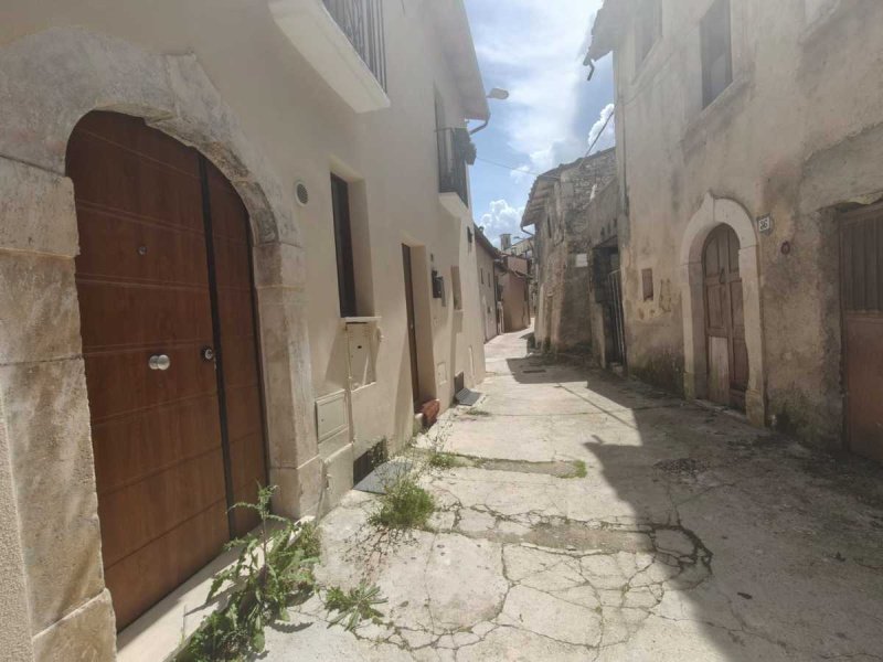 Casa independente em Áquila