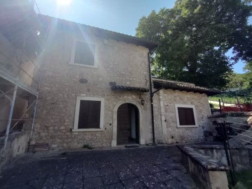 Casa independente em San Demetrio ne' Vestini