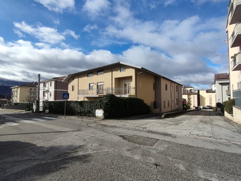 Apartamento independente em Áquila