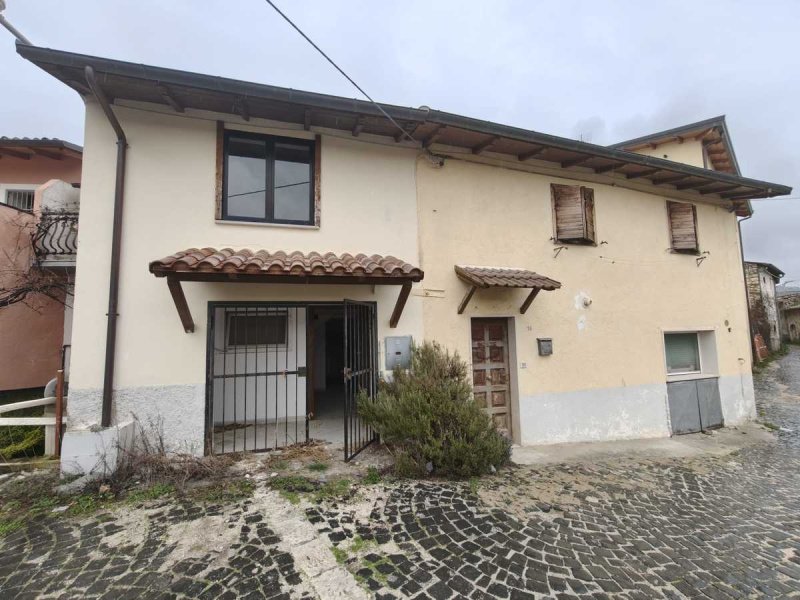 Casa independente em Áquila