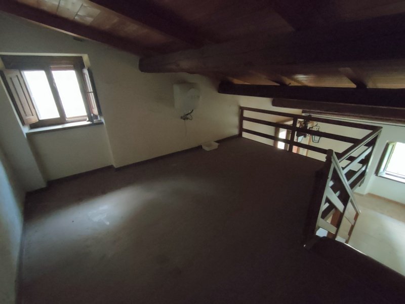 Casa independiente en Prata d'Ansidonia
