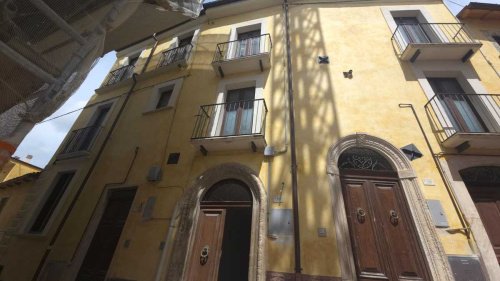 Palais à Bussi sul Tirino