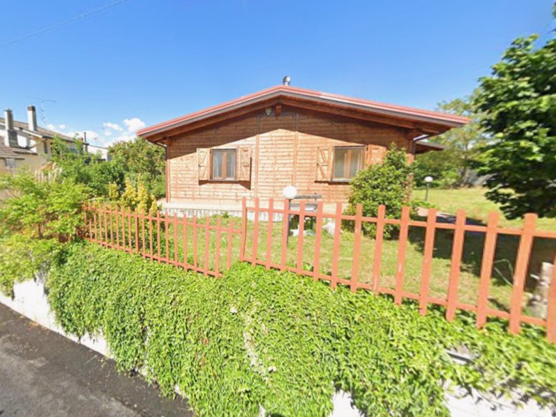 Country house in Pizzoli