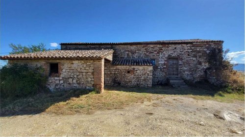 Farmhouse in Todi
