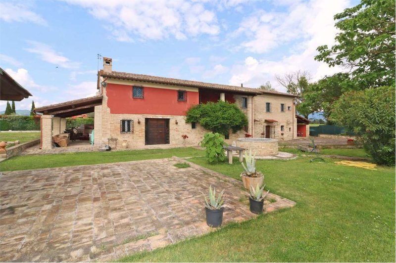 巴斯蒂亚-翁布拉农舍