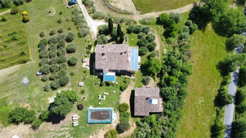 Отдельно стоящий дом в Монте-Кастелло-ди-Вибио