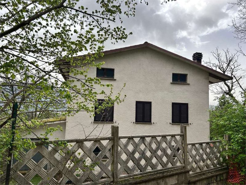 Einfamilienhaus in Gualdo Tadino