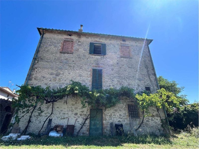 Gebouw in Roccastrada