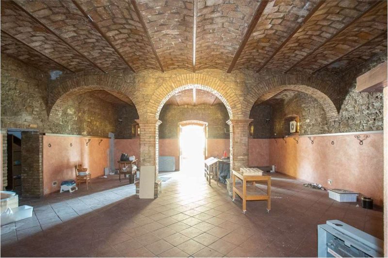 Коммерческая недвижимость в Ассизи