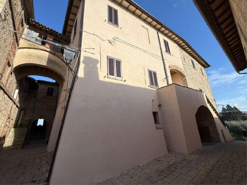 Apartment in Todi