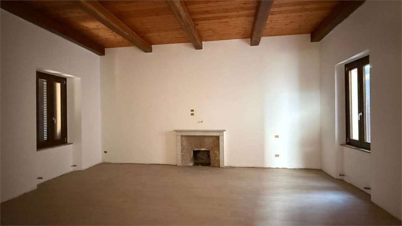 Apartment in Todi