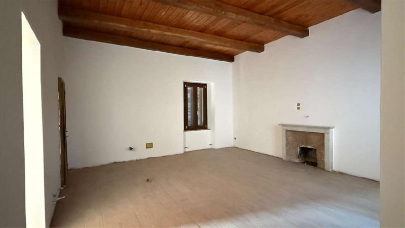Apartment in Todi