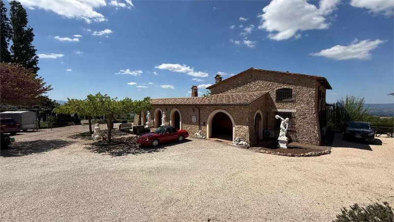 Villa in Todi