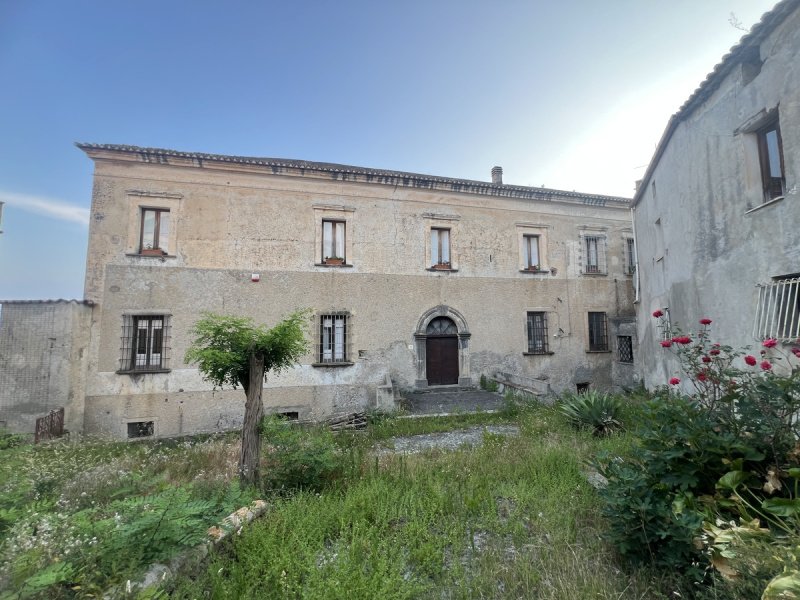 Appartement historique à Fiumefreddo Bruzio