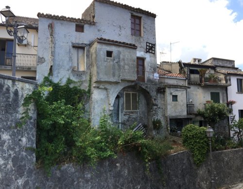Teto/Chão em Longobardi
