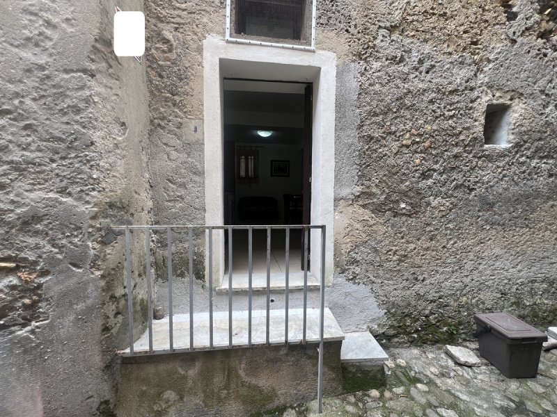 Casa independiente en Fiumefreddo Bruzio