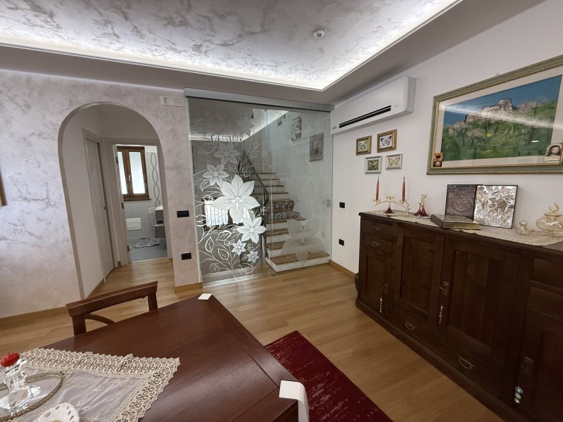Detached house in Fiumefreddo Bruzio